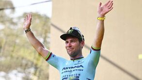 Mark Cavendish termina carreira com vitória no Critério de Singapura