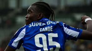 Paços de Ferreira-FC Porto B, 2-2: bis tardio de Candé vale empate