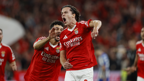 Passe de trivela de Tomás Araújo e golo de Carreras: foi desta forma que o Benfica abriu o ativo frente ao FC Porto