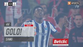 Benfica-FC Porto: Samu aproveitou erro incrível de Otamendi para fazer o empate na Luz