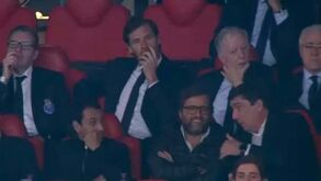Villas-Boas levantou-se da tribuna da Luz antes do apito final no Benfica-FC Porto