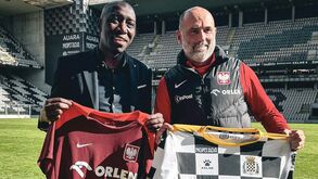 Fary oferece camisola do Boavista à seleção polaca