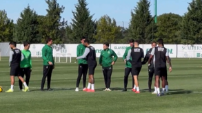 Primeiro treino de João Pereira no Sporting: veja como foi a receção a todos os jogadores