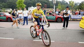 Web Summit: Demi Vollering vê ciclismo feminino com potencial para crescer