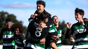 Sub-16 do Sporting entram a fundo no Grupo B da Al Abtal Cup: as imagens da vitória sobre o Ajax