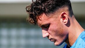 Alerta no FC Porto: Deniz Gül lesiona-se em treino da seleção da Turquia e deixa estágio