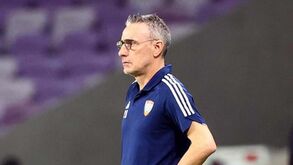 Paulo Bento ganha e aproxima-se dos lugares de qualificação para o Mundial'2026