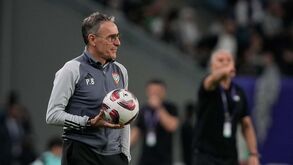 Emirados Árabes Unidos de Paulo Bento derrotam Quirguistão
