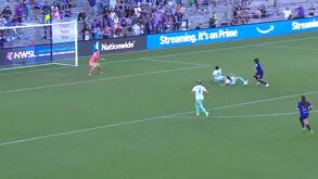 Marta senta três adversárias e marca: o golaço da avançada brasileira em dia histórico para o Orlando Pride