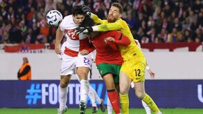 Tomás Araújo sai lesionado no Croácia-Portugal: central com muitas queixas