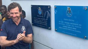 As imagens da visita de André Villas-Boas à Casa do FC Porto de Luanda