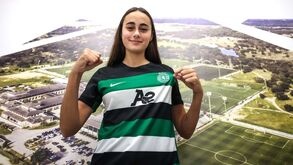 Leonor Poças assina contrato de formação com o Sporting