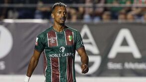Nani falha jogo com o Benfica na Luz devido à morte do pai