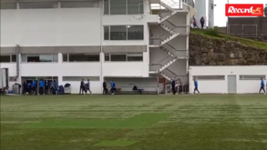 Receção à presidente: Villas-Boas cumprimenta jogadores um a um em Moreira de Cónegos