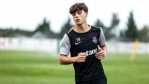 João Pereira surpreende e chama Mauro Couto para o jogo com o Arsenal