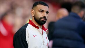 Carragher desmente Salah e explica razão para ainda não haver proposta de renovação do Liverpool