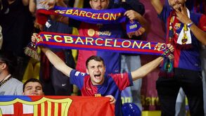 Barcelona encerra bancada das claques por tempo indeterminado