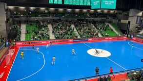 Sporting goleia Plzen e isola-se na liderança do Grupo C da Ronda de Elite da Champions 