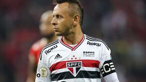 39 anos cheios de vontade: Rafinha quer ficar mais 6 meses no São Paulo