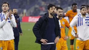 Ilustres portistas validam a continuidade de Vítor Bruno mas alertam: «Ou a equipa reage rapidamente...»