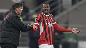 Paulo Fonseca puxa por Rafael Leão
