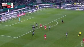 Santa Clara aproveitou a passividade da defesa do Sporting e Vinicius marcou em Alvalade