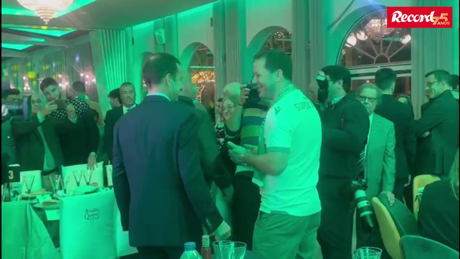 Presidente do Sporting muito requisitado pelos adeptos presentes