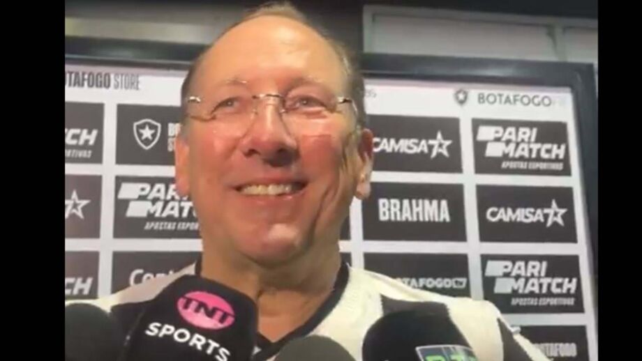 Dono do Botafogo não deixa guarda-redes do Atlético-MC sem resposta