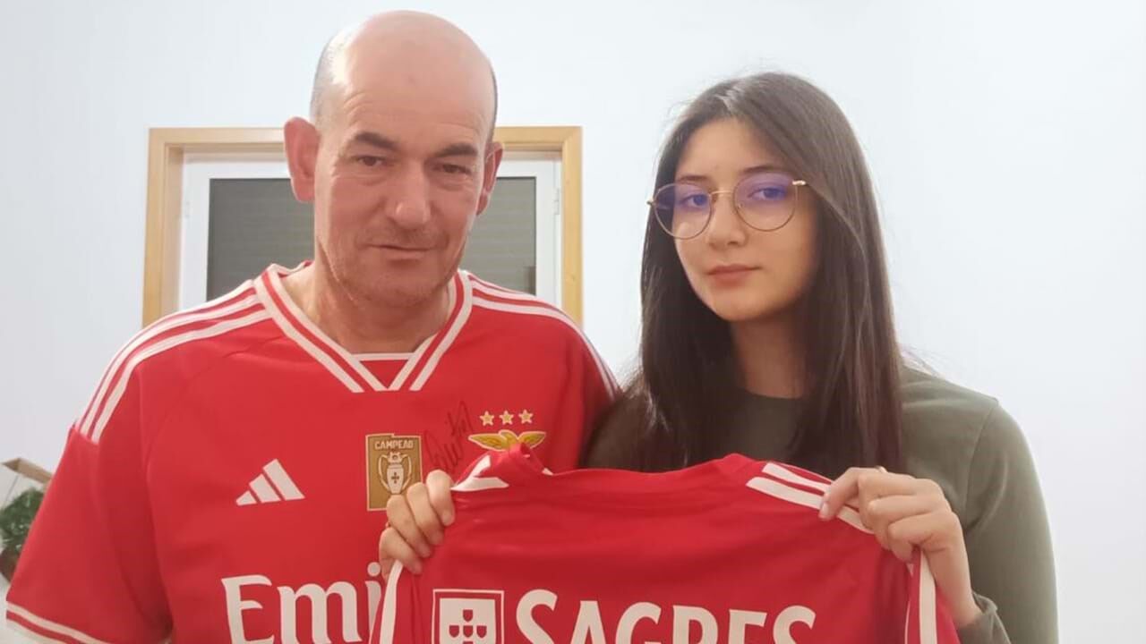 Luís Duarte deu a tática, chamou “melhor do Mundo” ao jogador e ajudou Diana a receber a tão desejada camisola