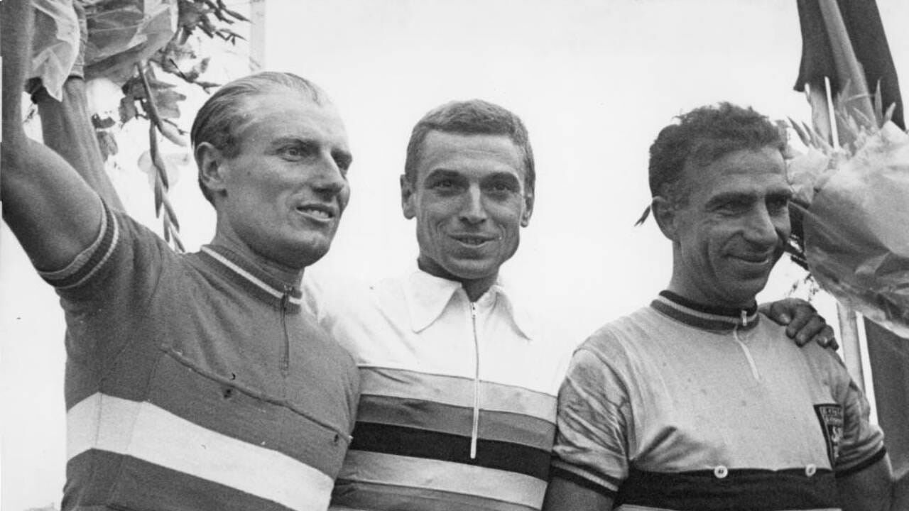 Rik Van Looy, ao centro na foto