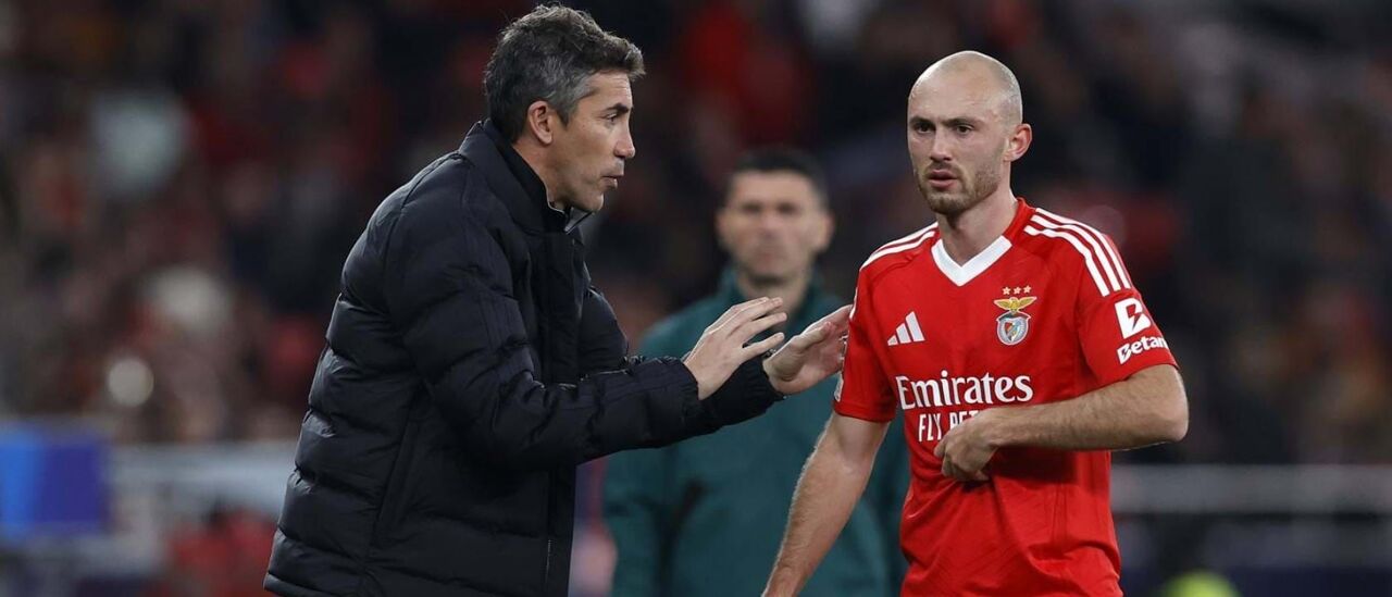 Bruno Lage dá indicações a Aursnes 