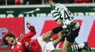 Em janeiro de 2005, num Benfica-Sporting, simulou uma agressão de... Hugo Viana	