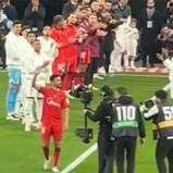 Emocionante: Jesús Navas retirou-se do futebol e recebeu homenagem de todo o Santiago Bernabéu