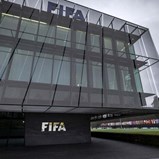 FIFA implementa quadro regulamentar provisório sobre transferências de jogadores: o que está em causa