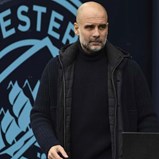 Pep Guardiola garante que não vai desistir do Manchester City: «Vou continuar»