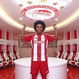 Willian rescinde contrato com Olympiacos