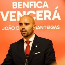 <![CDATA[ Manteigas critica "compadrios" no futebol português e desafia direção do Benfica sobre centralização ]]>