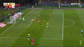 O autogolo que permitiu ao Benfica adiantar-se em Arouca