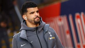 Craque do Tottenham chega ao estádio antes do jogo com o Fulham e é... mandado para casa
