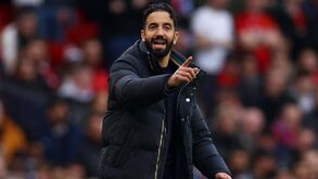 Gary Neville: «Amorim deve estar satisfeito mas a equipa ainda tem um longo caminho a percorrer»