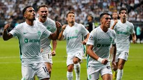 Sporting celebra 26 anos de Edwards e UEFA lembra golo do extremo inglês no 3-0 ao Eintracht