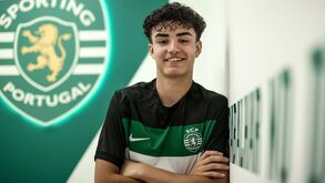 Eliabe Alves assina contrato de formação com o Sporting
