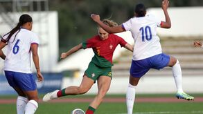 Seleção feminina de sub-19 goleada pela França