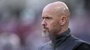 Novo cargo à espreita: Ten Hag é candidato ao banco de suplentes de clube alemão