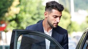 Rafa Mir regressa aos convocados do Valencia três meses depois de ter sido acusado de agressão sexual