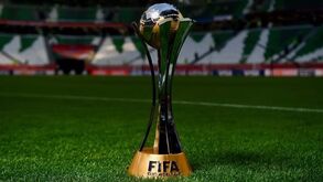 «A fome é tão grande que os clubes não irão de forma alguma boicotar»: FIFA deverá pagar dezenas de milhões em prémios
