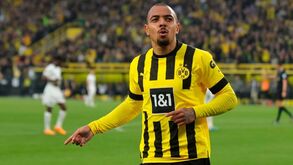 Donyell Malen quer ganhar asas... para fugir do Borussia Dortmund