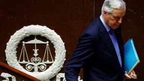 Governo francês cai ao fim de 91 dias