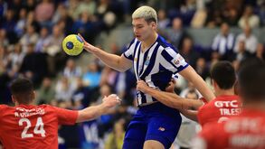 FC Porto vence Benfica e continua perseguição ao líder Sporting