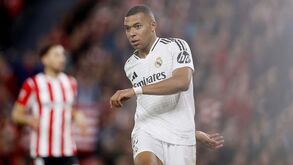 O pedido de desculpas de Mbappé após falhar novo penálti: «Assumo total responsabilidade»
